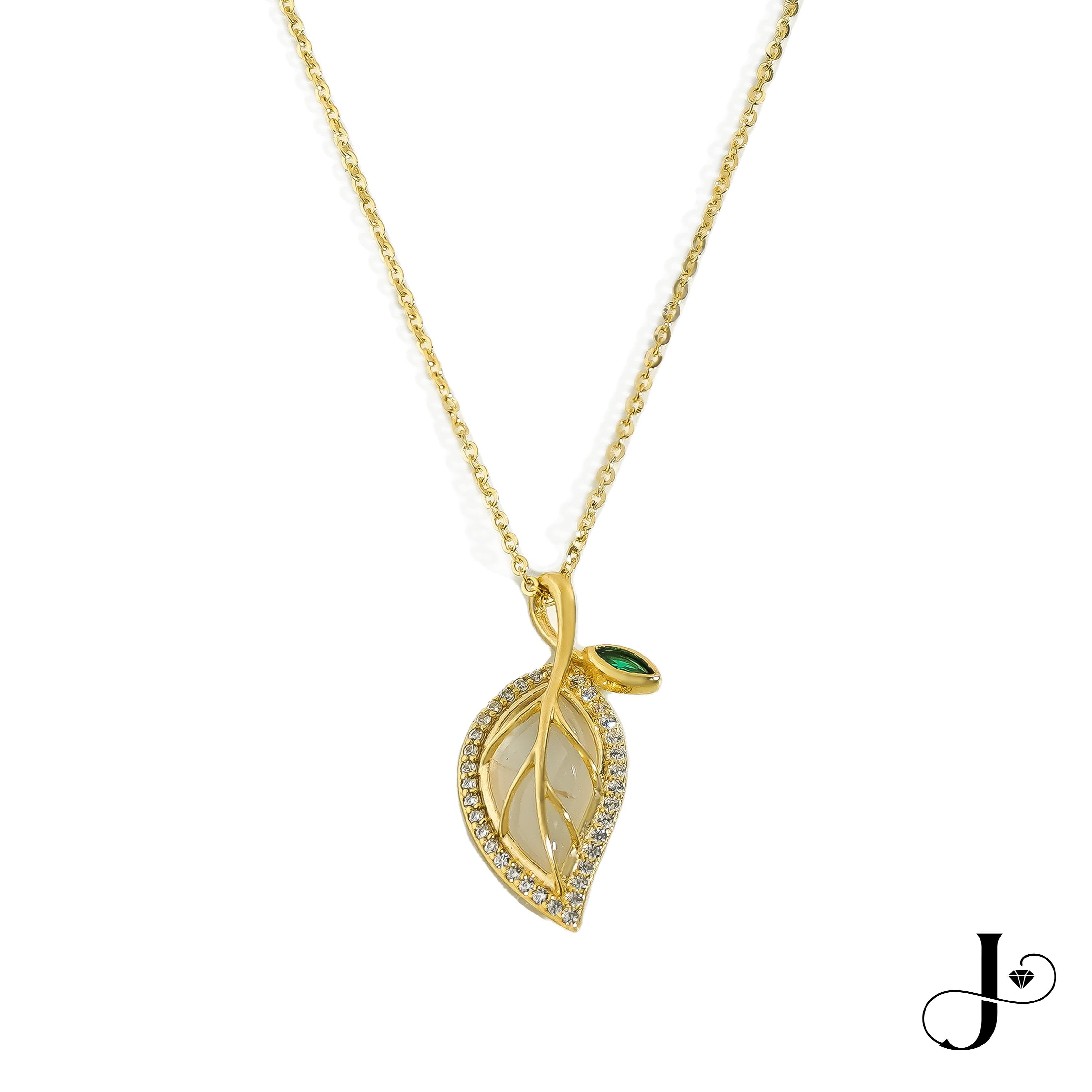 Jmtth Leaf of Light Necklace Gold